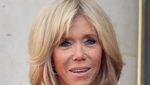 Brigitte Macron w sukience, która idealnie podkreśla biust