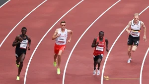 Patryk Dobek (drugi od lewej)