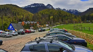 Parking nieopodal szlaku nad Morskie Oko