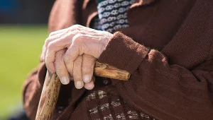 Sejm głosował nad projektem ustawy o świadczeniu honorowym dla osób, które ukończyły 100 lat