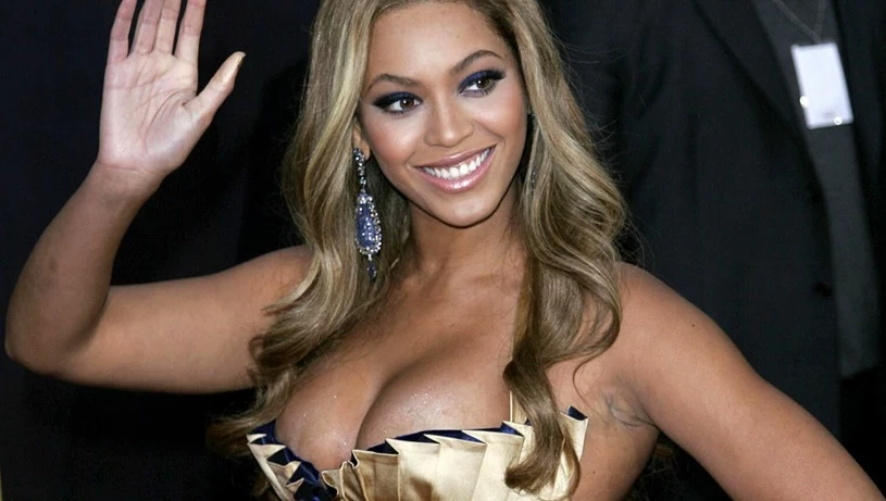 Beyonce pojawiła się na liście także z klipem „Single Ladies” na 12. miejscu i na 66. z „Telephone”