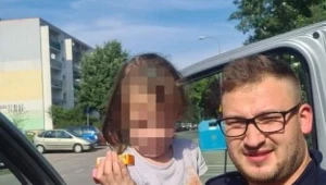 6-latką najpierw zaopiekowali się przechodnie, a następnie policjanci
