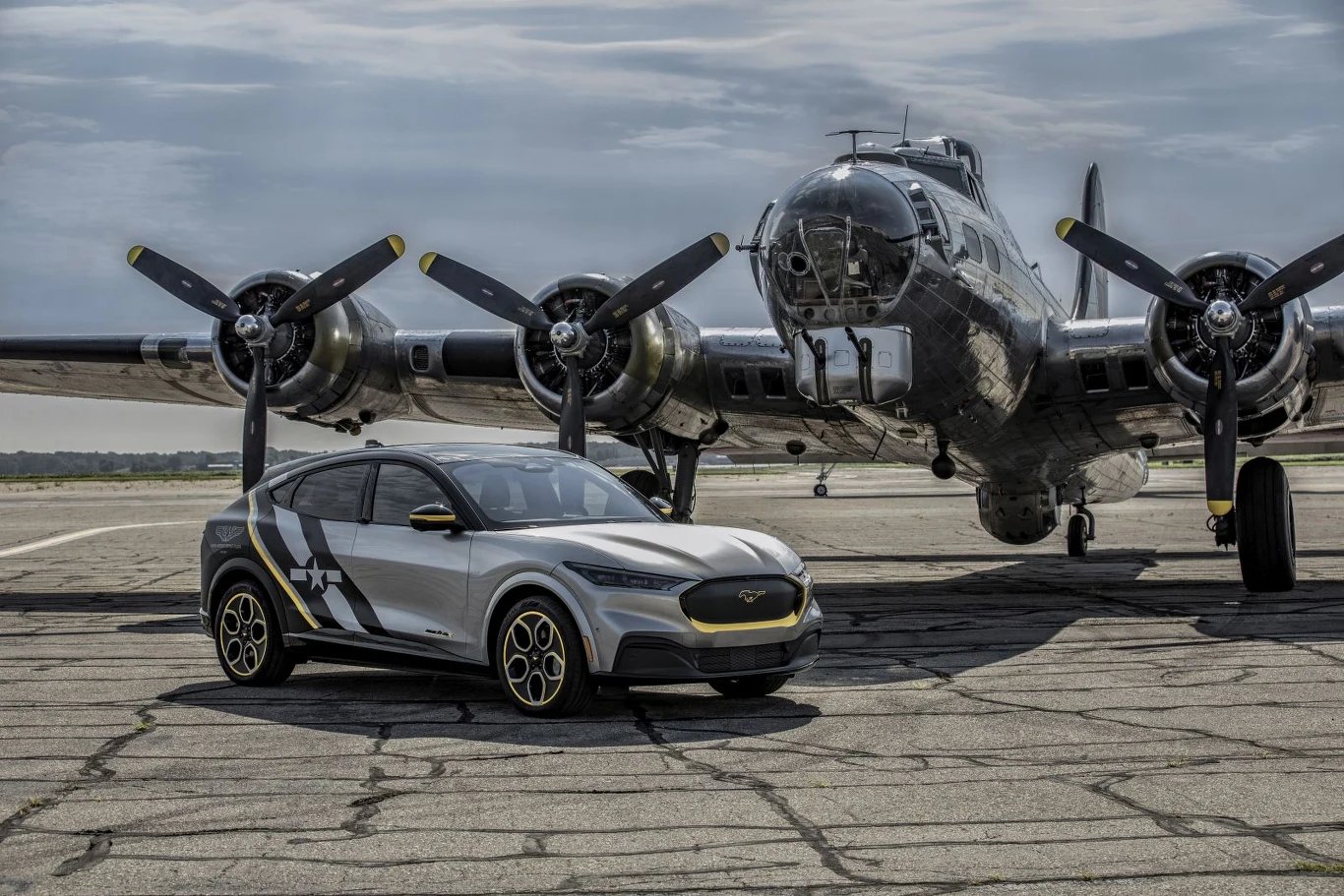 Ford Mustang Mach-E dla upamiętnienia Women Airforce Service Pilots
