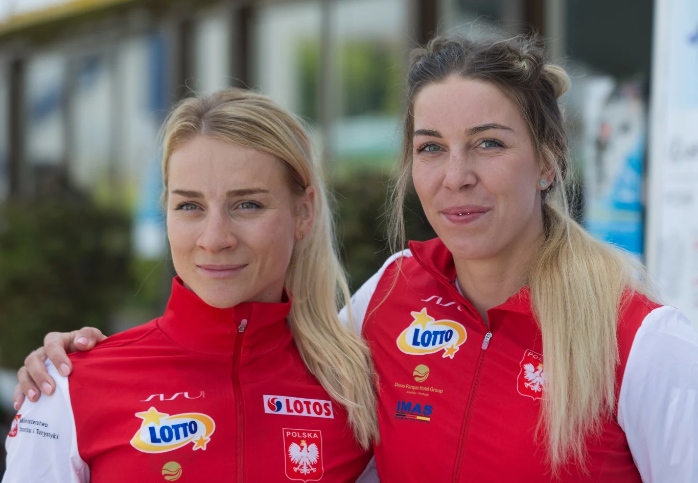 Karolina Naja i Anna Puławska