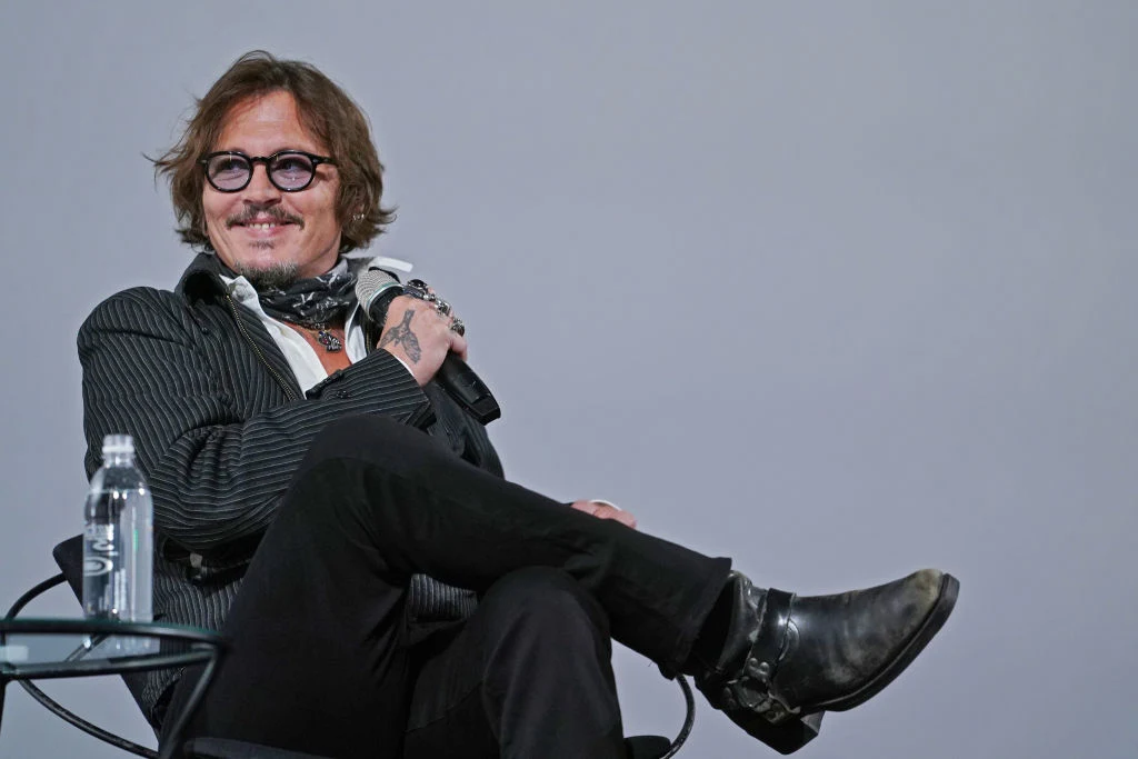 Johnny Depp pokonał byłą żonę w sądowej batalii Johnny Depp pokonał byłą żonę w sądowej batalii