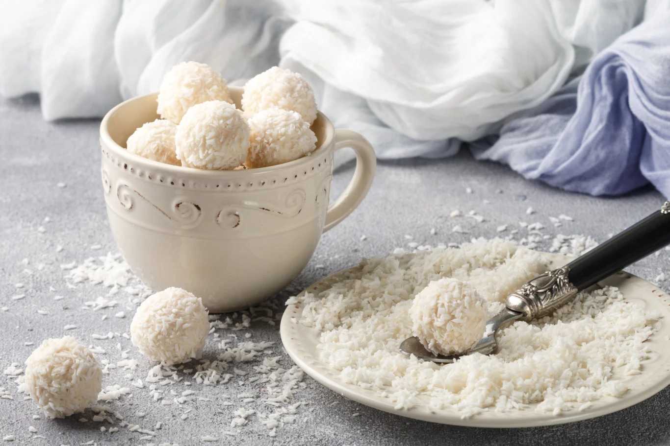 Kokosowe kulki z kaszy jaglanej