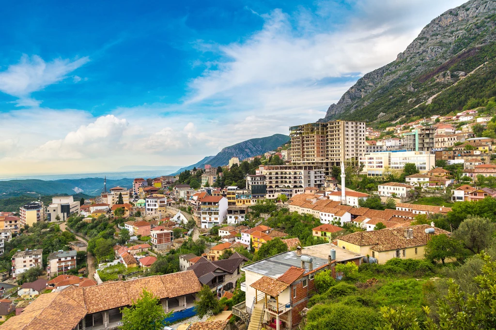 Albania jest drugim najbardziej górzystym krajem w Europie. Pierwszym jest Szwajcaria