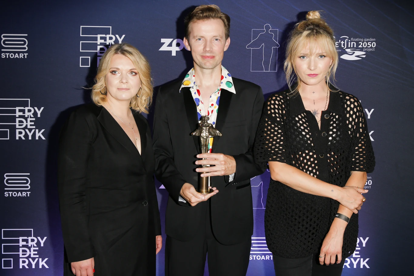 Mela Koteluk (z prawej)