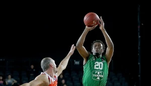 Doron Lamb (w zielonym stroju)