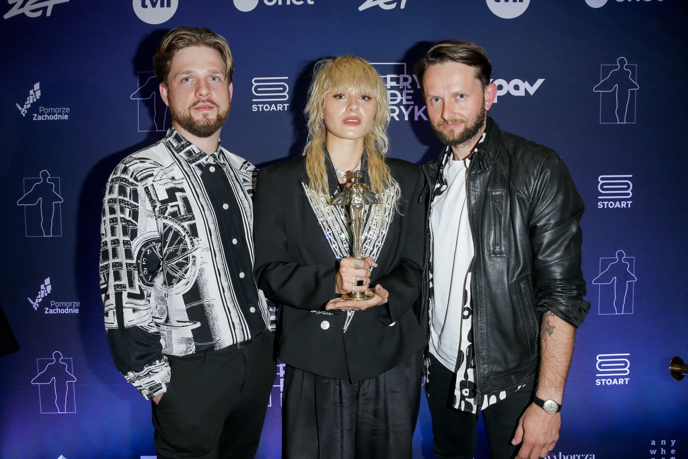 Rosalie. (w środku)