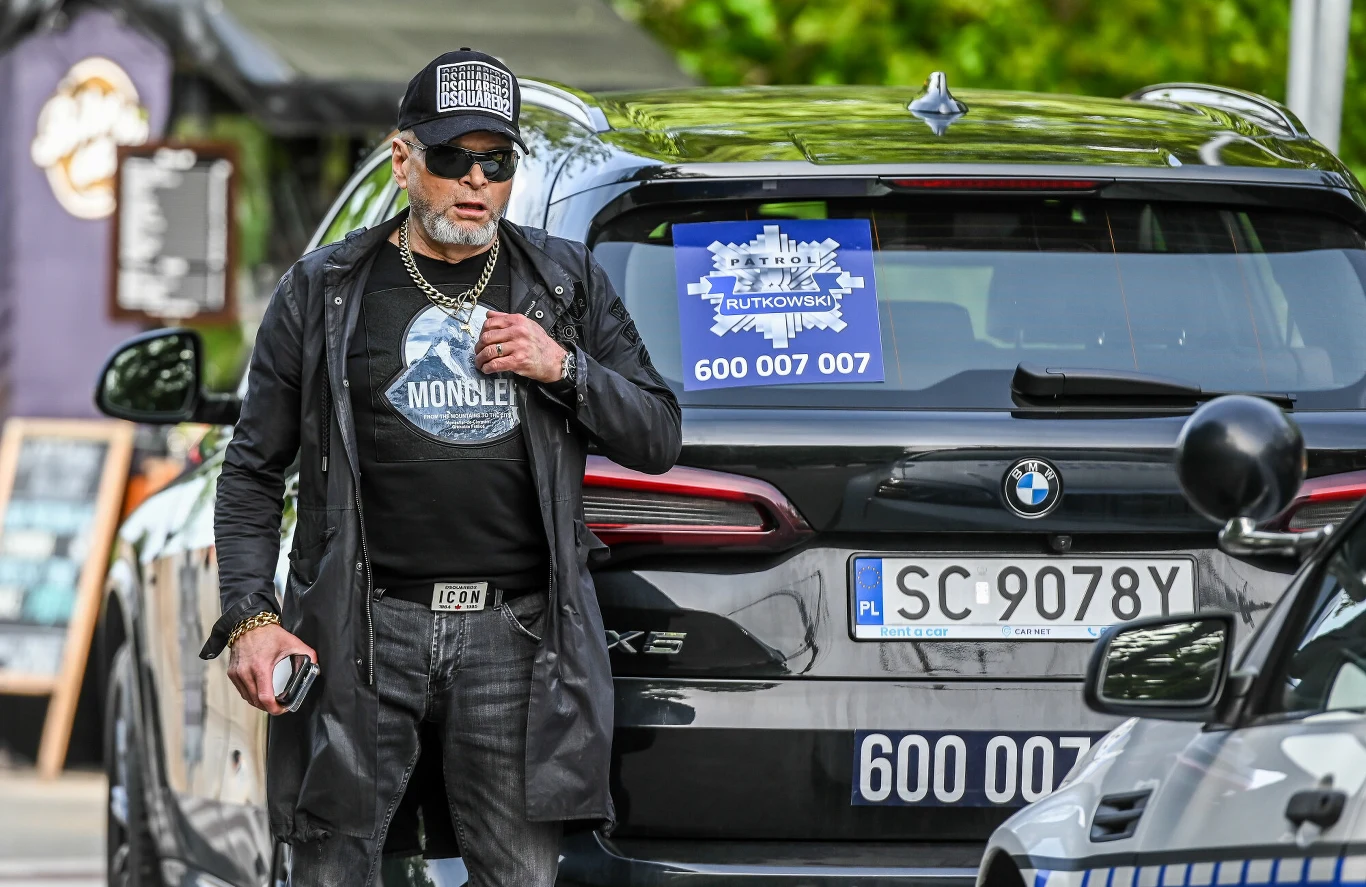 W ramach "RUTKOWSKI PATROL" też nie jeżdżą tanie samochody - obecnie flota obejmuje między innymi BMW X5