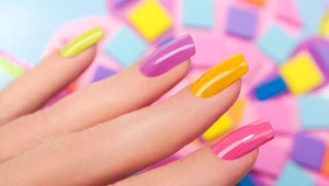 To najmodniejszy manicure! Multikolorowe paznokcie są hitem!