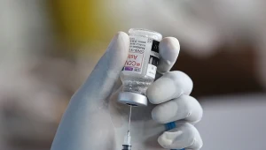 Kielce: Wojewoda będzie szczepił przeciw COVID-19