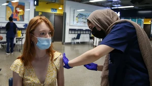 Szczepienia w Wielkiej Brytanii; zdj. ilustracyjne