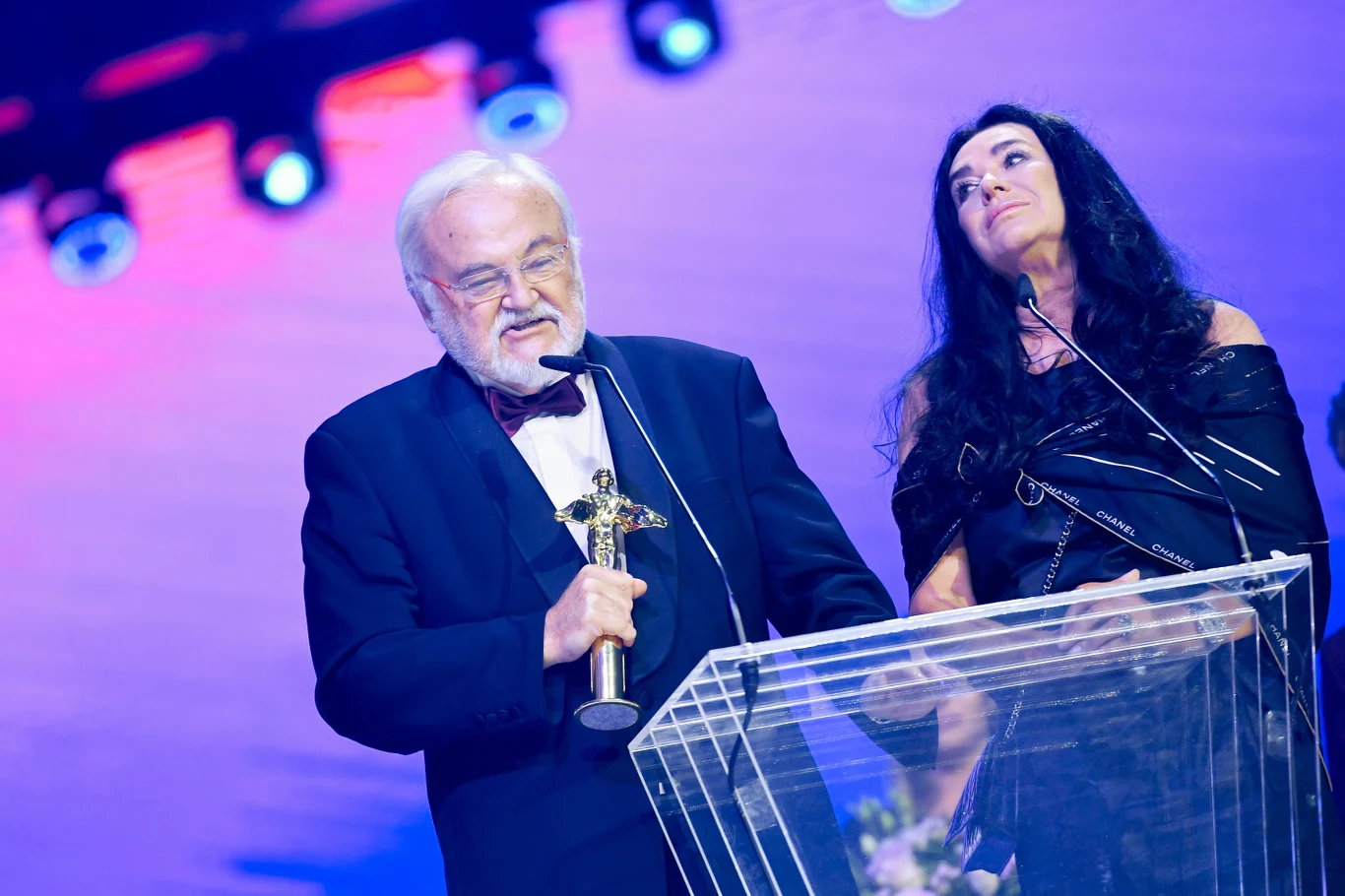 Andrzej Kosmala i Ewa Krawczyk odebrali Złotego Fryderyka dla Krzysztofa Krawczyka Andrzej Kosmala i Ewa Krawczyk odebrali Złotego Fryderyka dla Krzysztofa Krawczyka