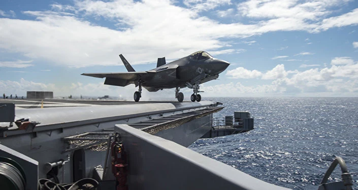 Tym razem lądowanie F-35C na pokładzie lotniskowca USS Carl Vinson nie poszło zgodnie z planem. Na szczęście obyło się bez ofiar
Tym razem lądowanie F-35C na pokładzie lotniskowca USS Carl Vinson nie poszło zgodnie z planem. Na szczęście obyło się bez ofiar