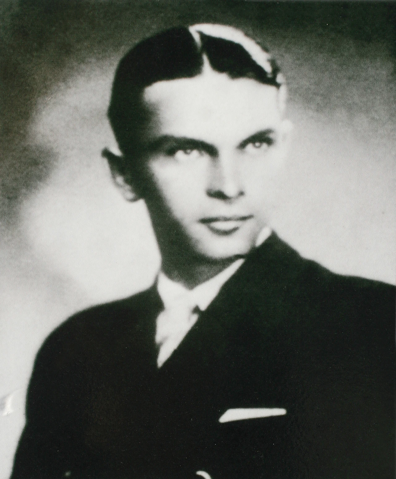 Eugeniusz Lokajski, absolwent i wykładowca AWF, fotograf Powstania Warszawskiego