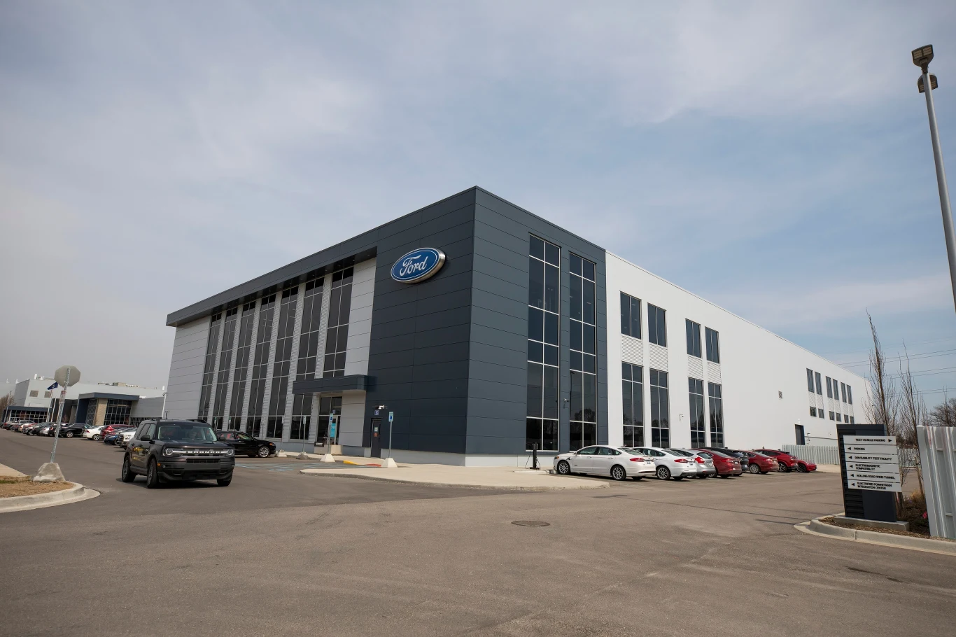 Budynek, w którym powstanie Ford Ion Park