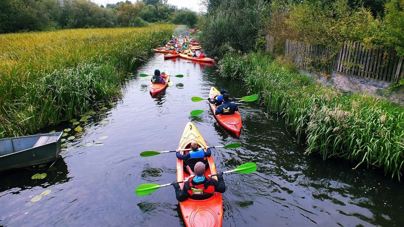 Sprawdź, jaki jest program i które wycieczki są w cenie kolonii, a za które musisz zapłacić dodatkowo Sprawdź, jaki jest program i które wycieczki są w cenie kolonii, a za które musisz zapłacić dodatkowo