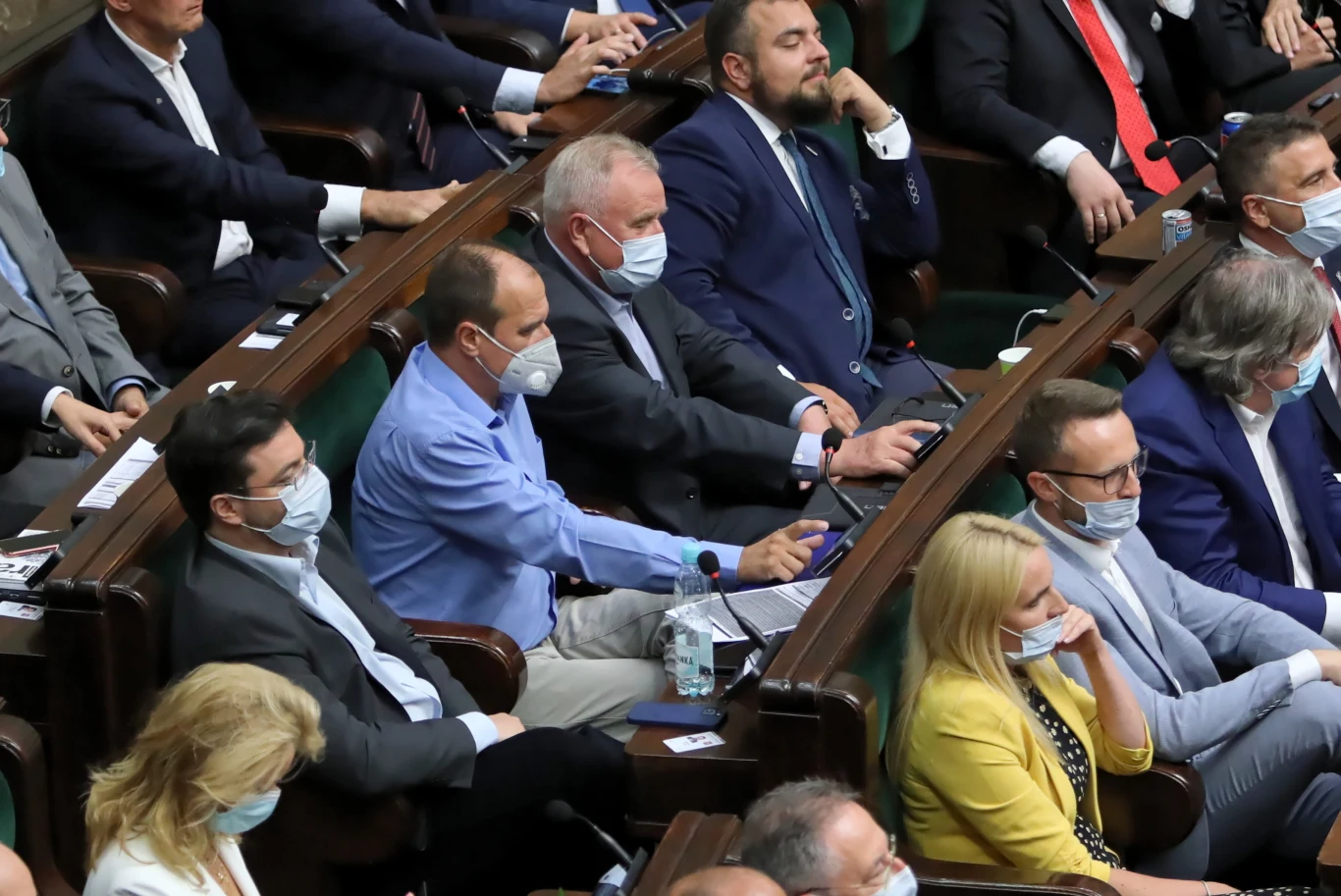 Paweł Kukiz podczas głosowania