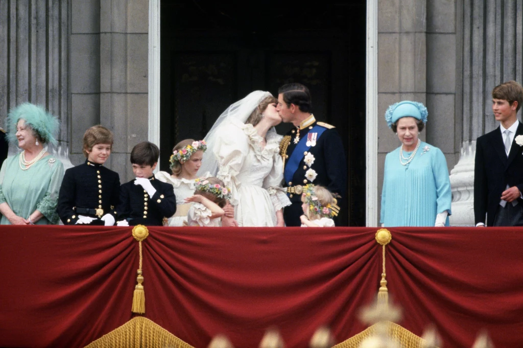 Już w dniu ślubu księżna Diana wiedziała, że księże Karol ją zdradza