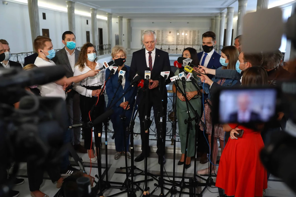 Lider Porozumienia Jarosław Gowin oraz politycy ugrupowania: Iwona Michałek, Magdalena Sroka, Monika Pawłowska Lider Porozumienia Jarosław Gowin oraz politycy ugrupowania: Iwona Michałek, Magdalena Sroka, Monika Pawłowska