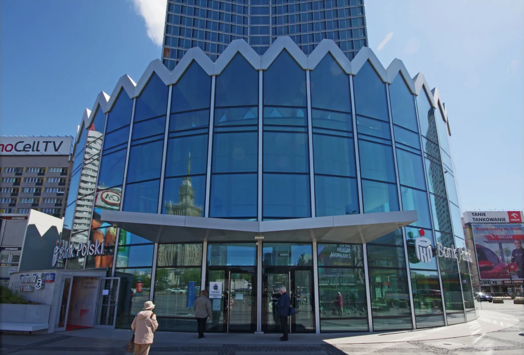 PKO BP ma nowe lokaty. Powalczy także o pieniądze Polaków