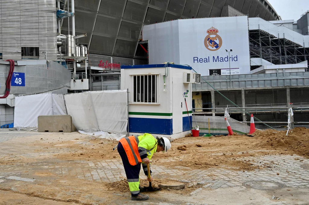 Prace na Santiago Bernabeu trwają od wiosny 2020 roku