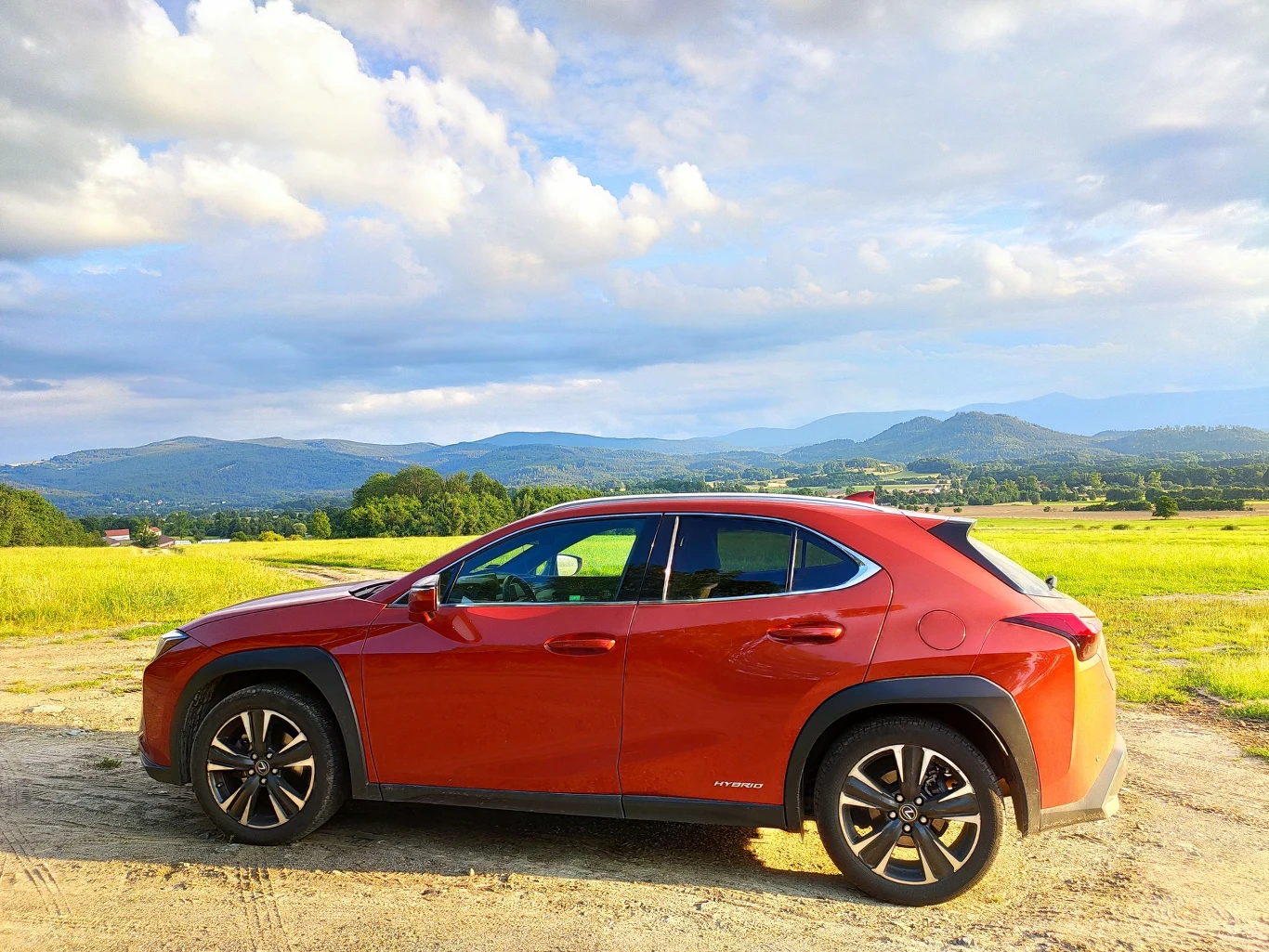 Lexus UX 250h