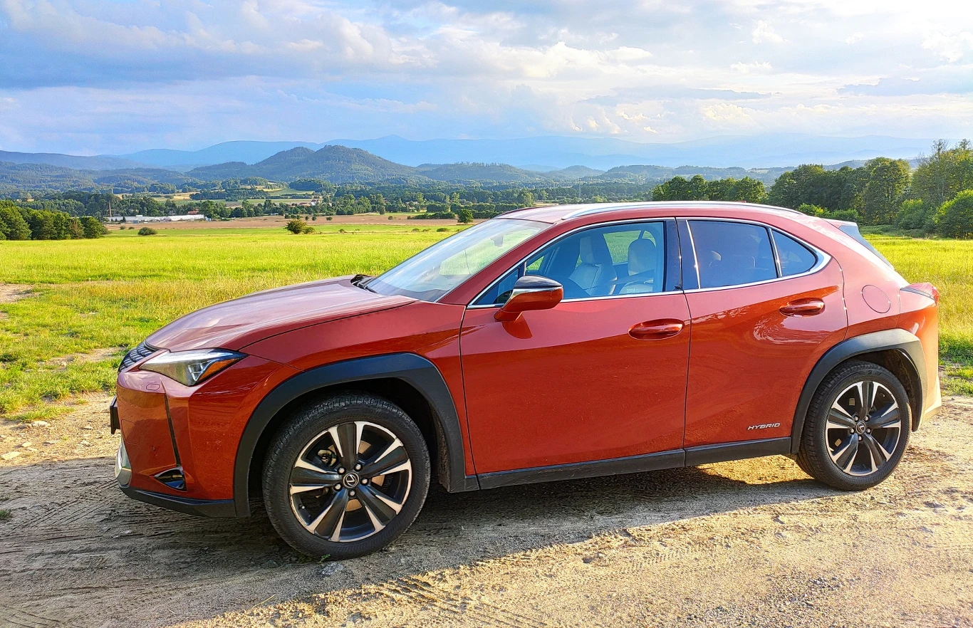 Lexus UX 250h