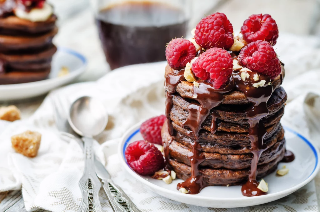 Do ciasta na pancakes możesz dodać kakao albo cynamon