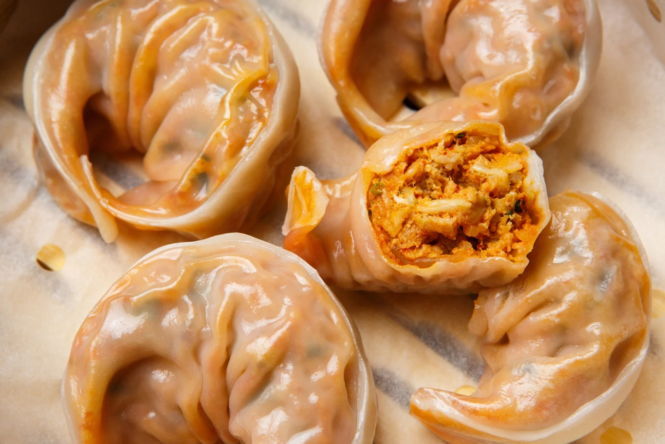 Pierogi po azjatycku z kimchi Pierogi po azjatycku z kimchi