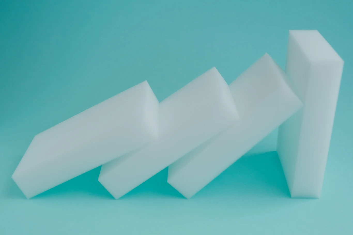 Magiczna gąbka jest produktem, który ułatwia sprzątanie