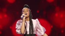 Wokalistka znana z "The Voice Kids" zaprezentowała się w zaskakującym wizerunku – kręcone włosy zastąpiły warkocze. 