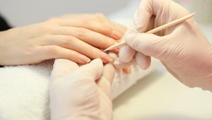 Świetna alternatywa dla hybrydy. Trwały manicure bez użycia lampy UV