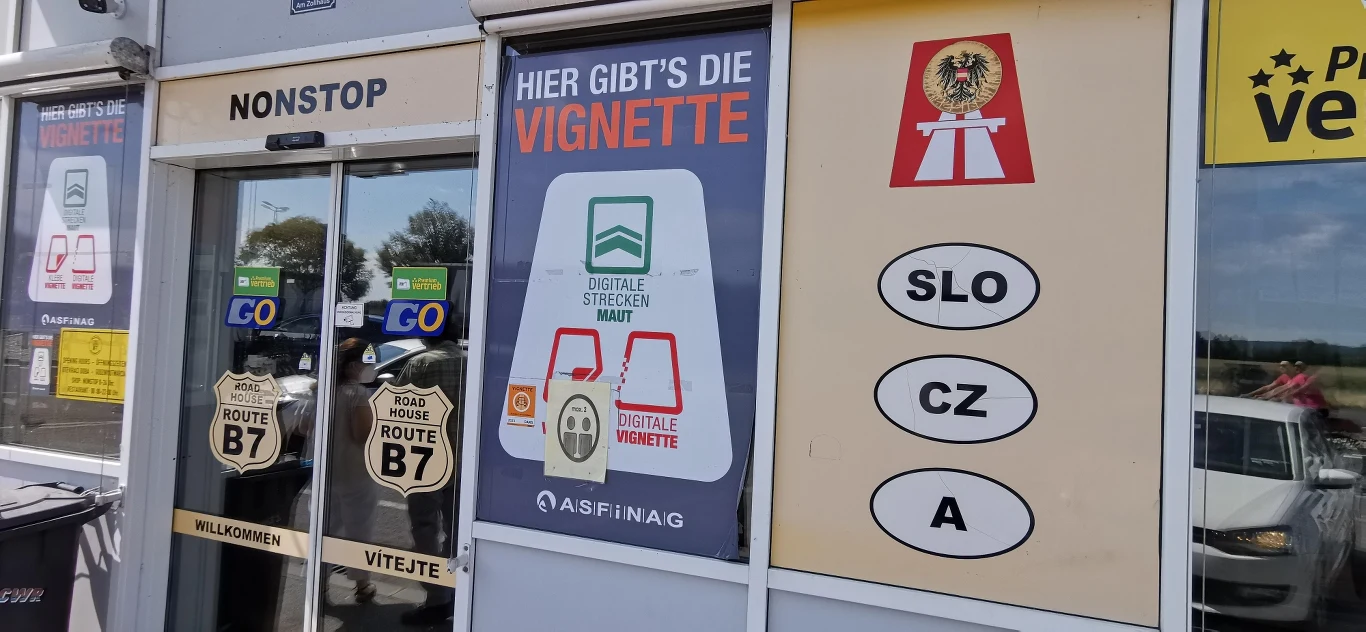  My już wcześniej kupiliśmy elektroniczną, za 9,50 euro na 10 dni. 