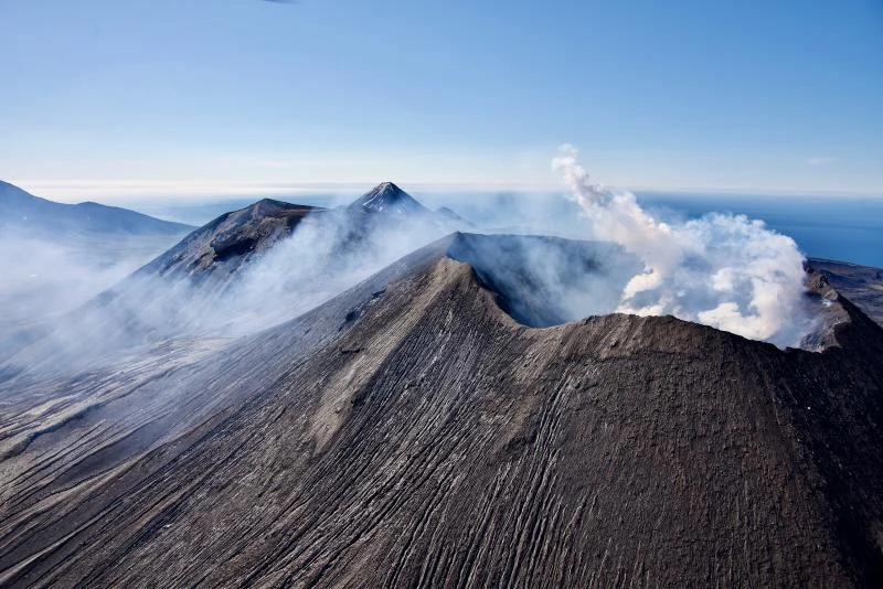 Mount Pavlof wyrzucił z siebie tylko niewielkie ilości popiołów, ale nic nie wskazuje, by na tym miała się zakończyć jego aktywność Mount Pavlof wyrzucił z siebie tylko niewielkie ilości popiołów, ale nic nie wskazuje, by na tym miała się zakończyć jego aktywność