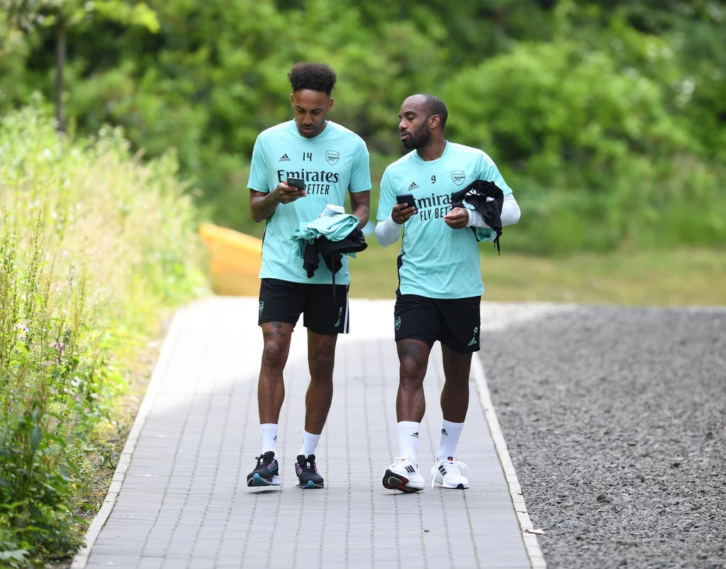 Pierre-Emerick Aubameyang i Alexandre Lacazette Pierre-Emerick Aubameyang i Alexandre Lacazette