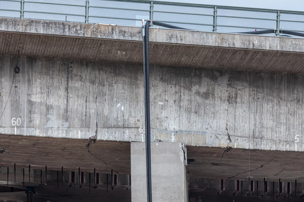 Most Salzbachtalbrücke został zamknięty z powodu wykrycia katastrofalnych pęknięć konstrukcji 