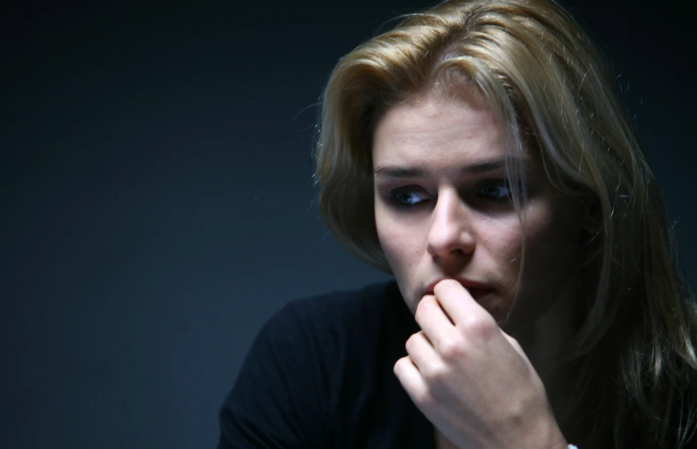 Urbańska rozpoczęła także karierę telewizyjną. W 2005 roku zagrała w serialu "Fala zbrodni". 