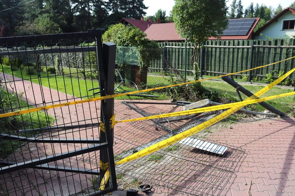 Pijany kierowca wjechał w ogrodzenie przedszkola Pijany kierowca wjechał w ogrodzenie przedszkola