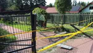 Pijany kierowca wjechał w ogrodzenie przedszkola