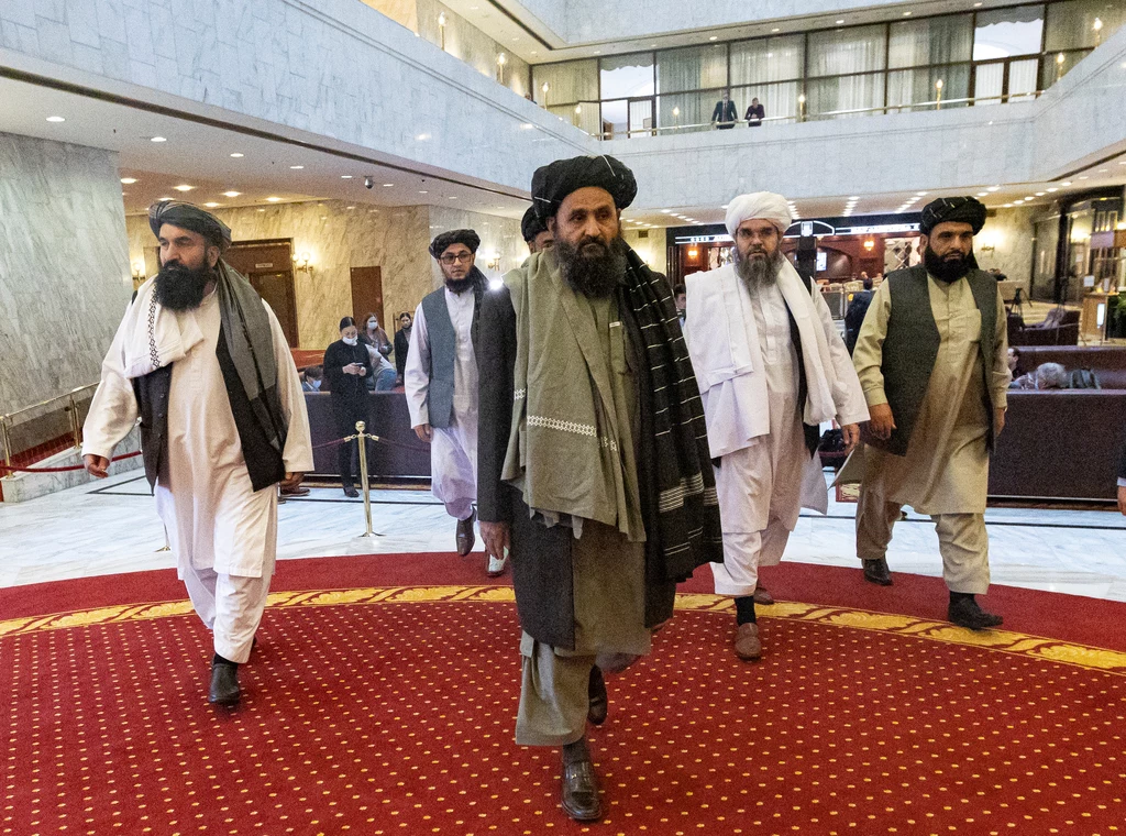 Delegacja talibów, z mułłą Baradarem na czele, w Moskwie, marzec 2021 r.