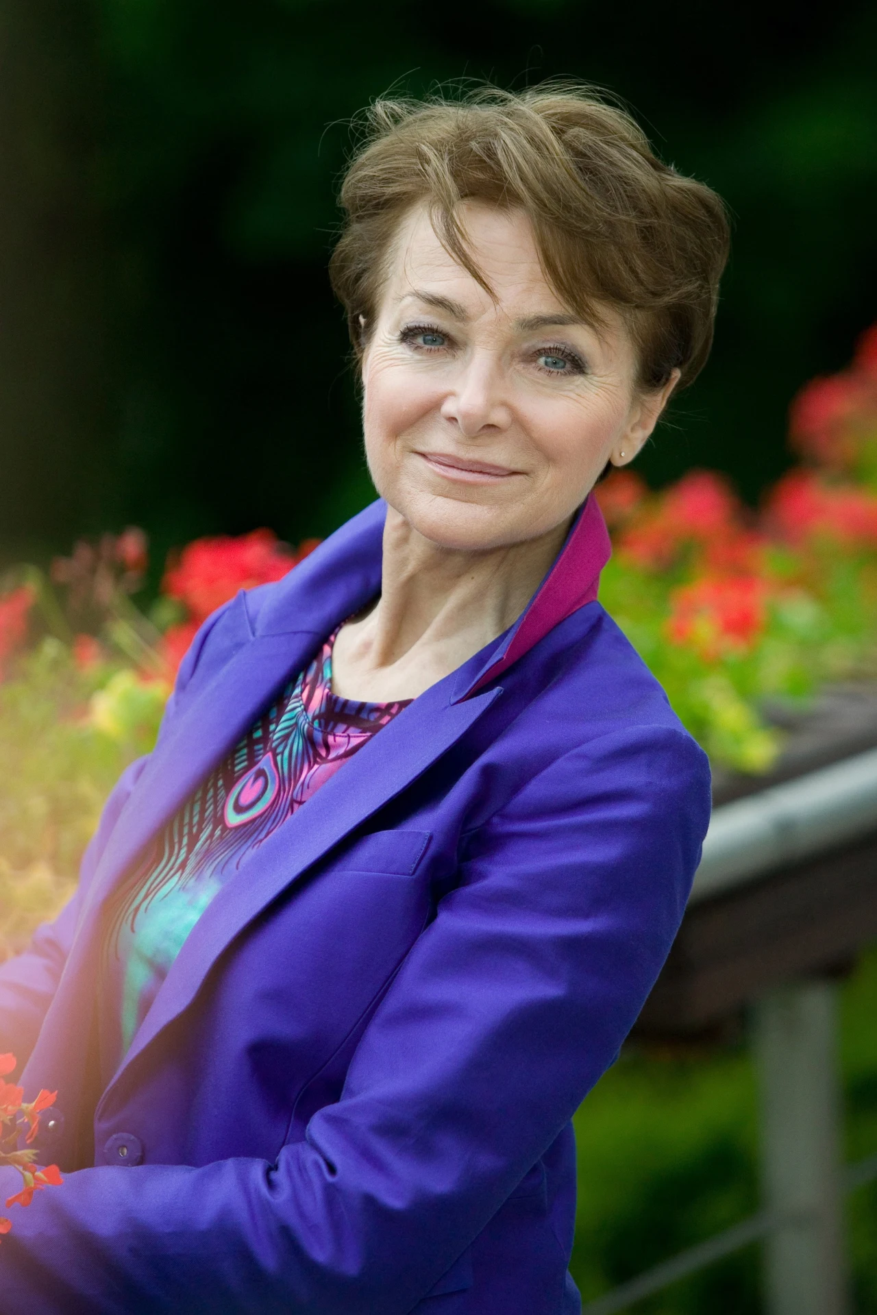W latach 1990-2007 Jarocka mieszkała na stałe w USA, potem wróciła do Polski. "Po 18 latach wracam do Polski i dalej mam publiczność wszystkich pokoleń. Na koncerty przychodzi oczywiście moje pokolenie, młodsi, najmłodsi, młodzież i nawet te dzieci śpiewają całe teksty 'Kawiarenek'. To jest dla mnie fantastyczne!" - cieszyła się Irena Jarocka w rozmowie z Interią po wydaniu płyty "Małe rzeczy".
