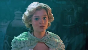 Emma Corrin jako księżna Diana  śpiewa „All I Ask of You” w serialu "The Crown"