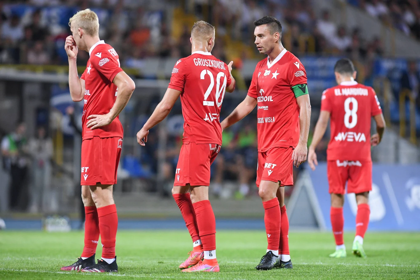 Defensywa Wisły Kraków nie prezentuje się ostatnio najlepiej Defensywa Wisły Kraków nie prezentuje się ostatnio najlepiej