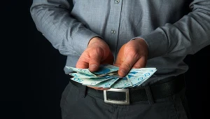 Złoty słaby - inwestorzy nie chcą ryzykować...