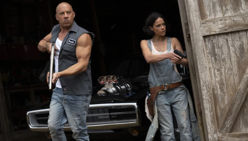 Vin Diesel i Michelle Rodriguez w scenie z filmu "Szybcy i wściekli 9" Vin Diesel i Michelle Rodriguez w scenie z filmu "Szybcy i wściekli 9"