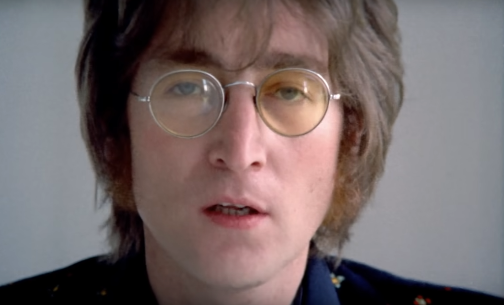 John Lennon w teledysku "Imagine"