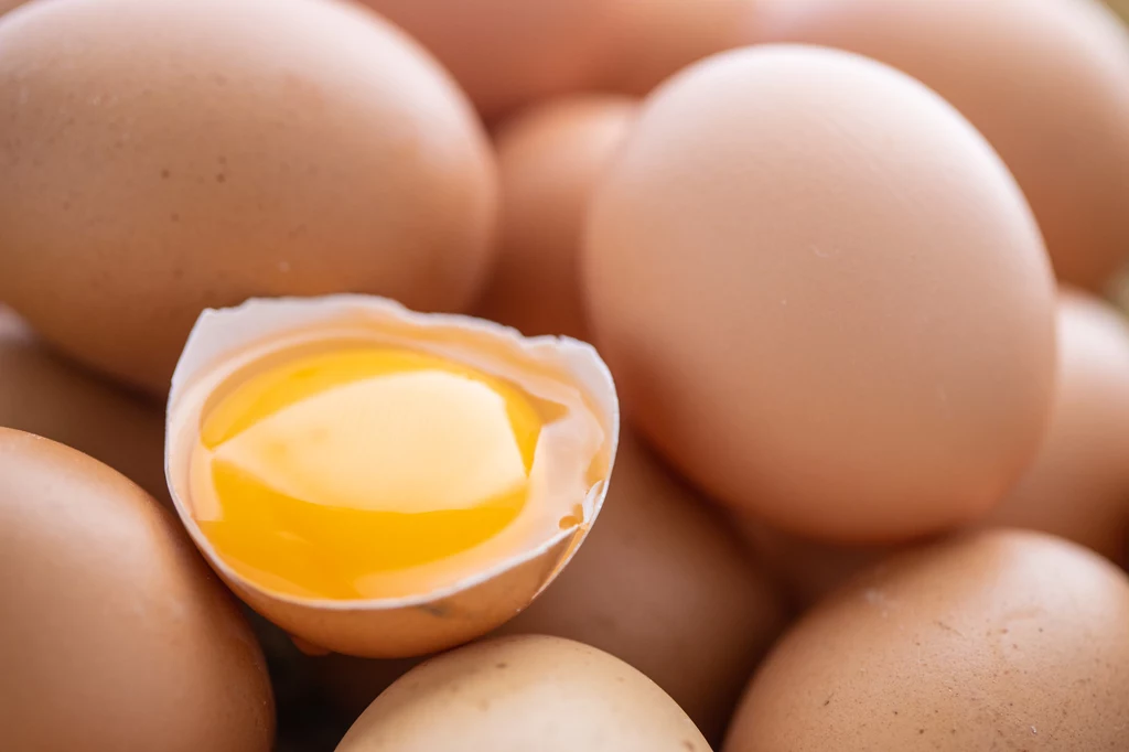 Zwróć uwagę na poprawny sposób przechowywania jaj